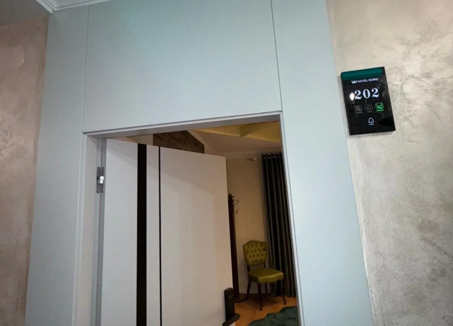 Hotel Euro Tirana 0*,