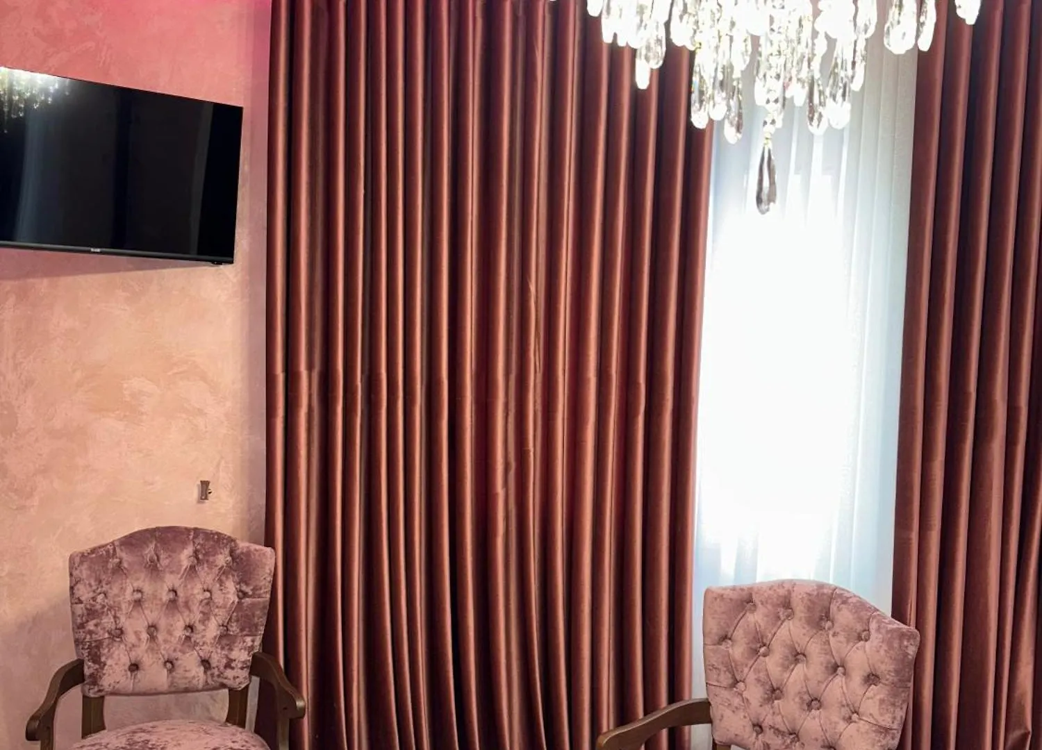 Hotel Euro Tirana 0*,